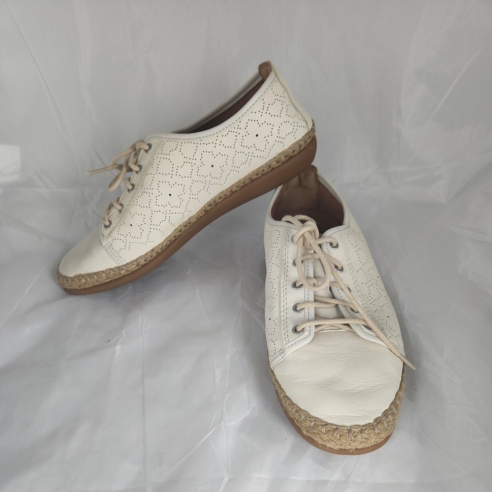Clarks Womens reeney rita off White Leather Fashion Sneaker Size 8M (26115339)